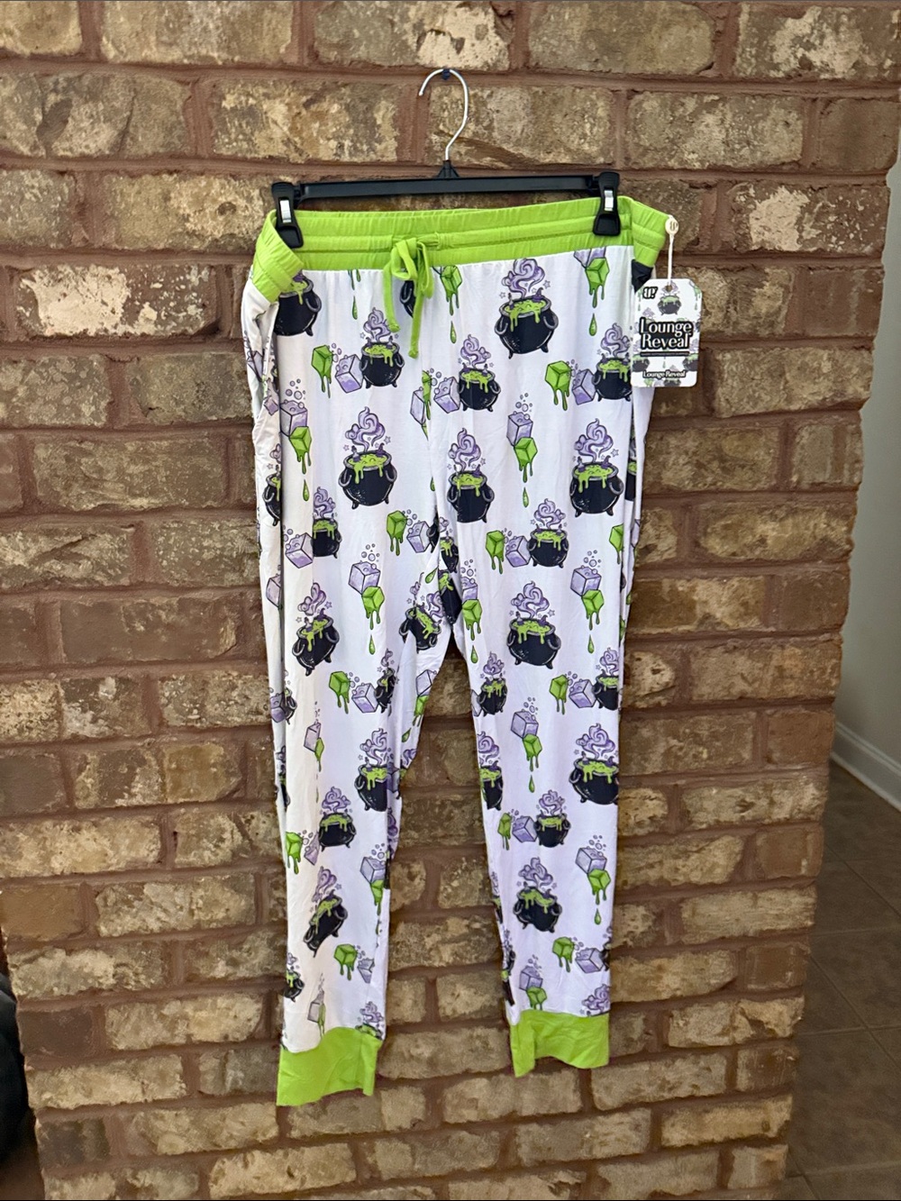 Bomb party Halloween lounge wear Size 2XL